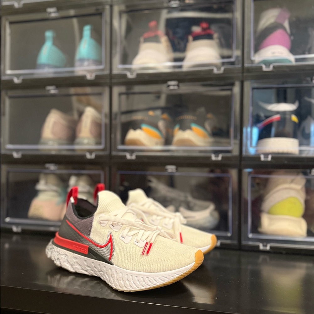 Nike White and Red Sneakers